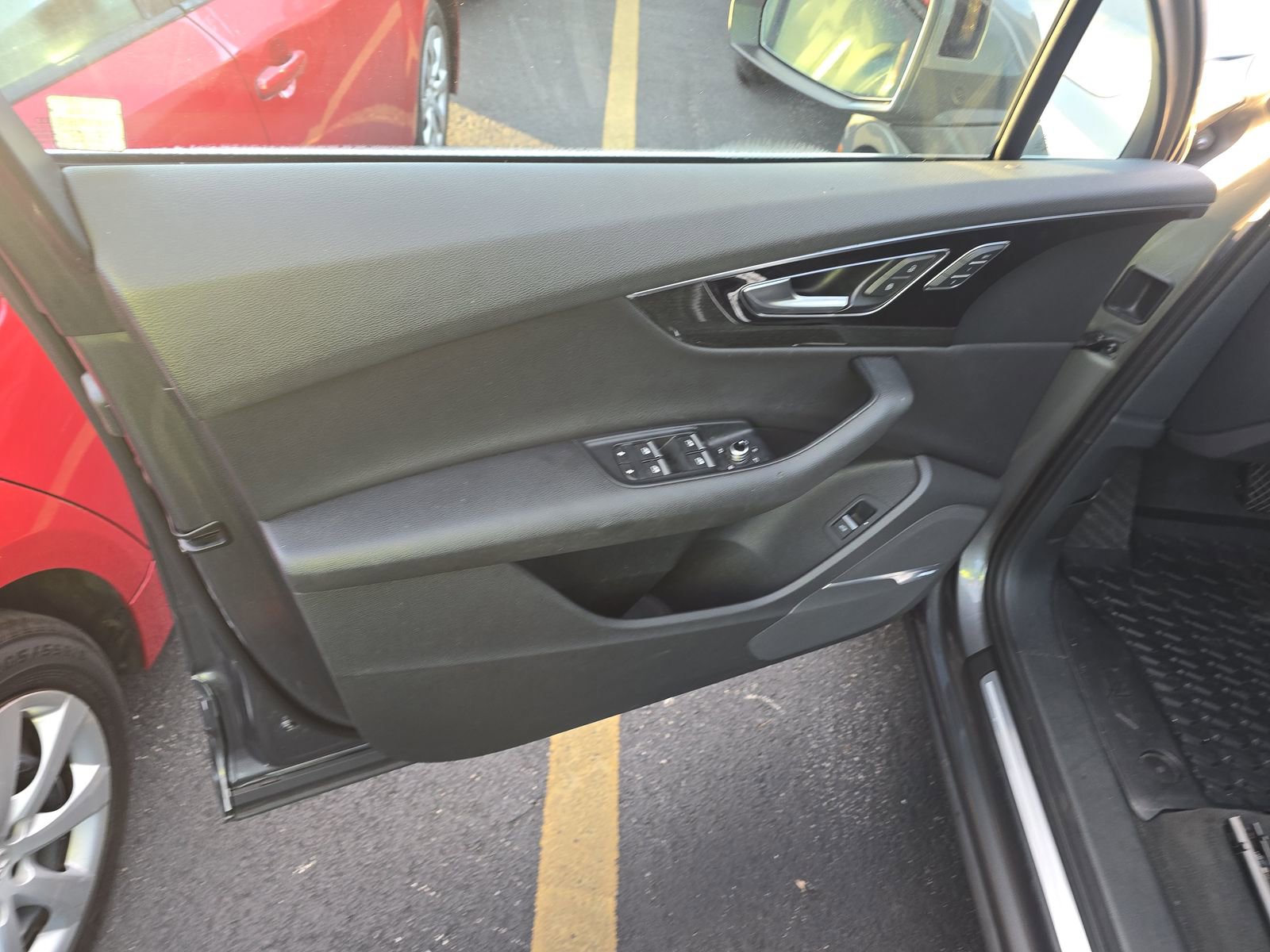 Used 2017 Audi Q7 3.0T Premium Plus image 10