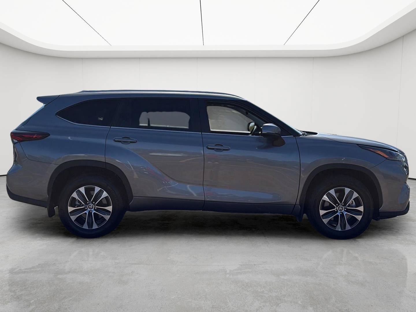 Used 2026 Toyota Highlander XLE AWD/4WD image 8