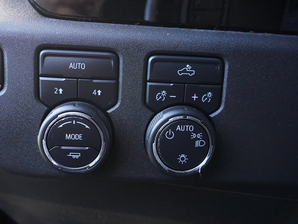 Used 2022 Chevrolet Silverado 1500 LT image 39