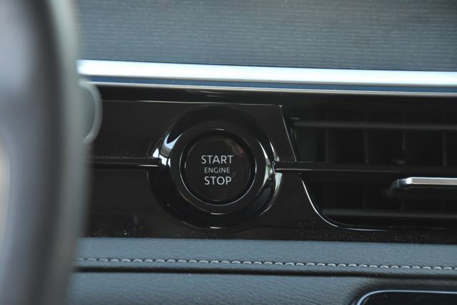 Used 2025 INFINITI QX80 Sensory AWD/4WD image 36