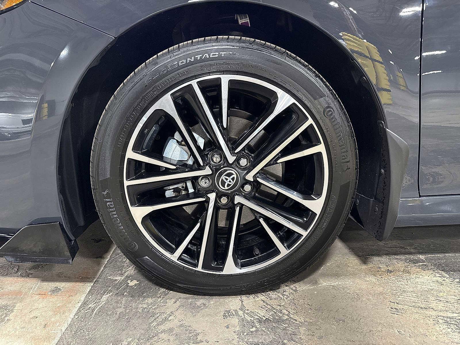 Used 2025 Toyota Camry XLE w/ Premium Plus Package image 10