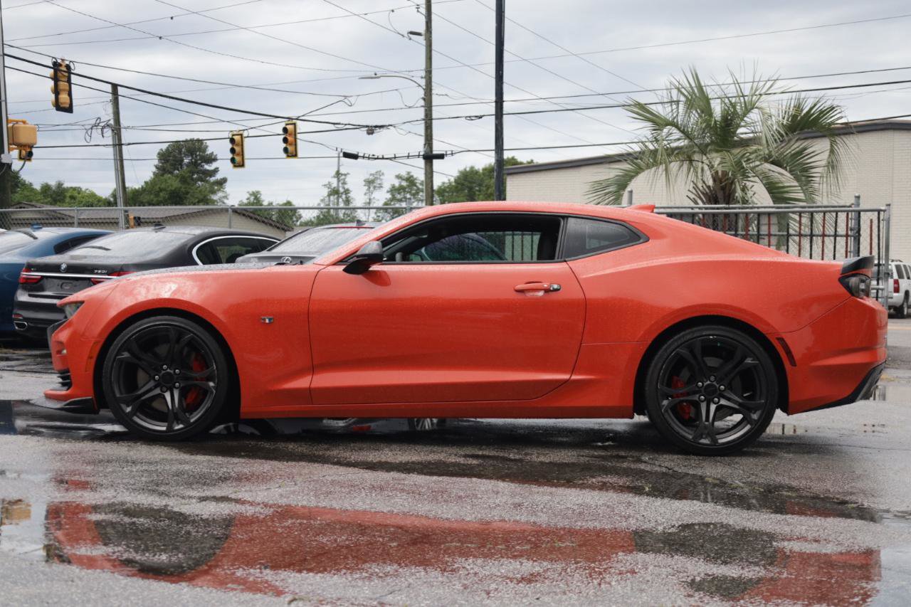 Used 2019 Chevrolet Camaro SS RWD image 2