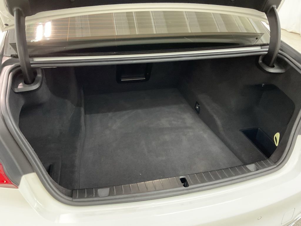 Used 2018 BMW 740i xDrive image 25