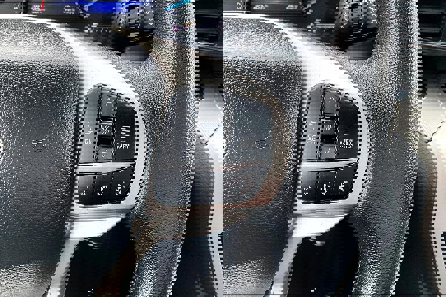 Used 2022 Ford Explorer XLT w/ Equipment Group 202A image 17