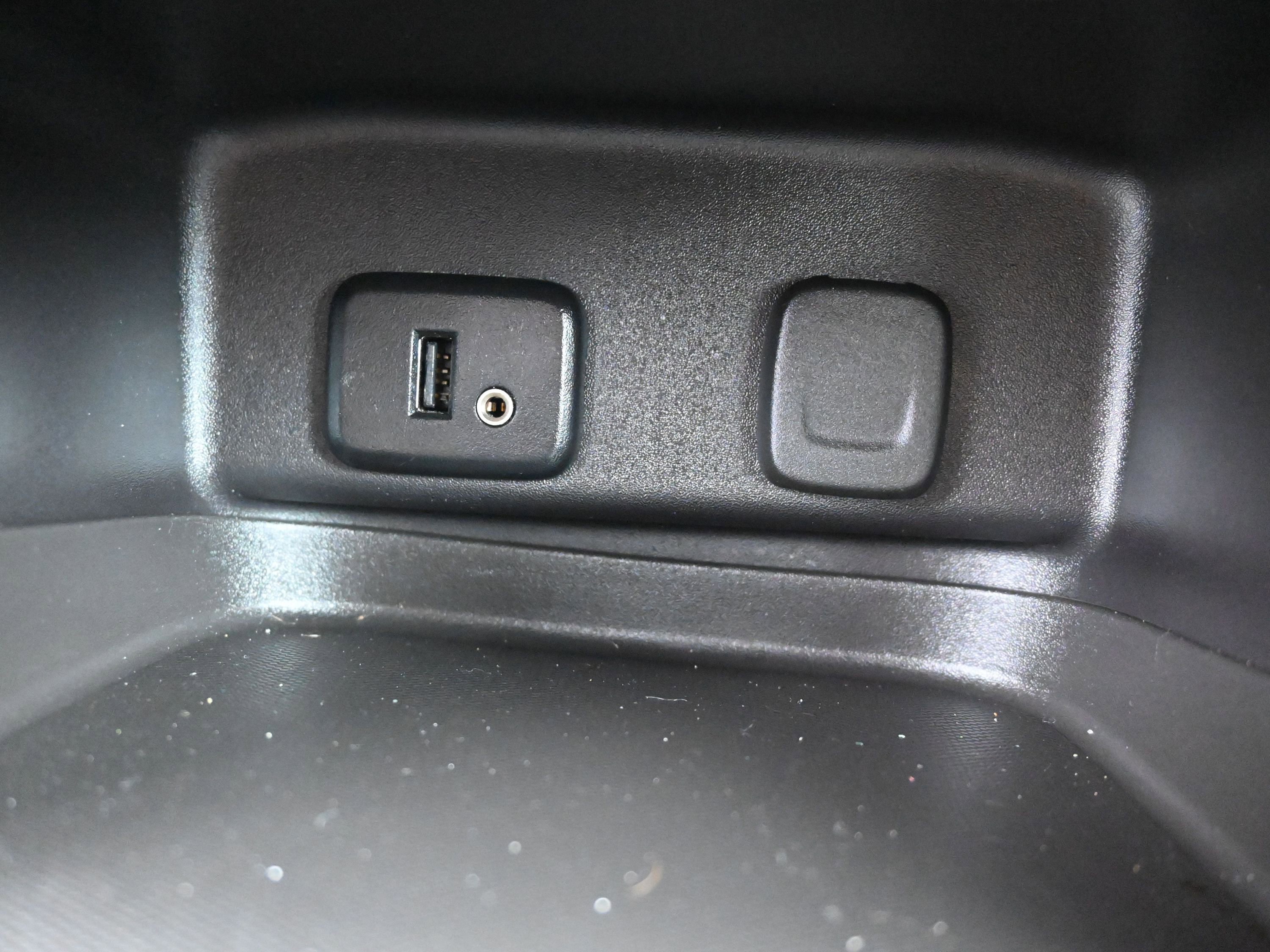 Used 2018 Chevrolet Equinox LT image 22