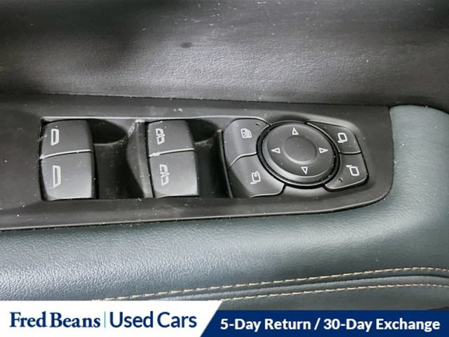 Used 2025 GMC Yukon AT4 w/ AT4 Premium Package AWD/4WD image 25