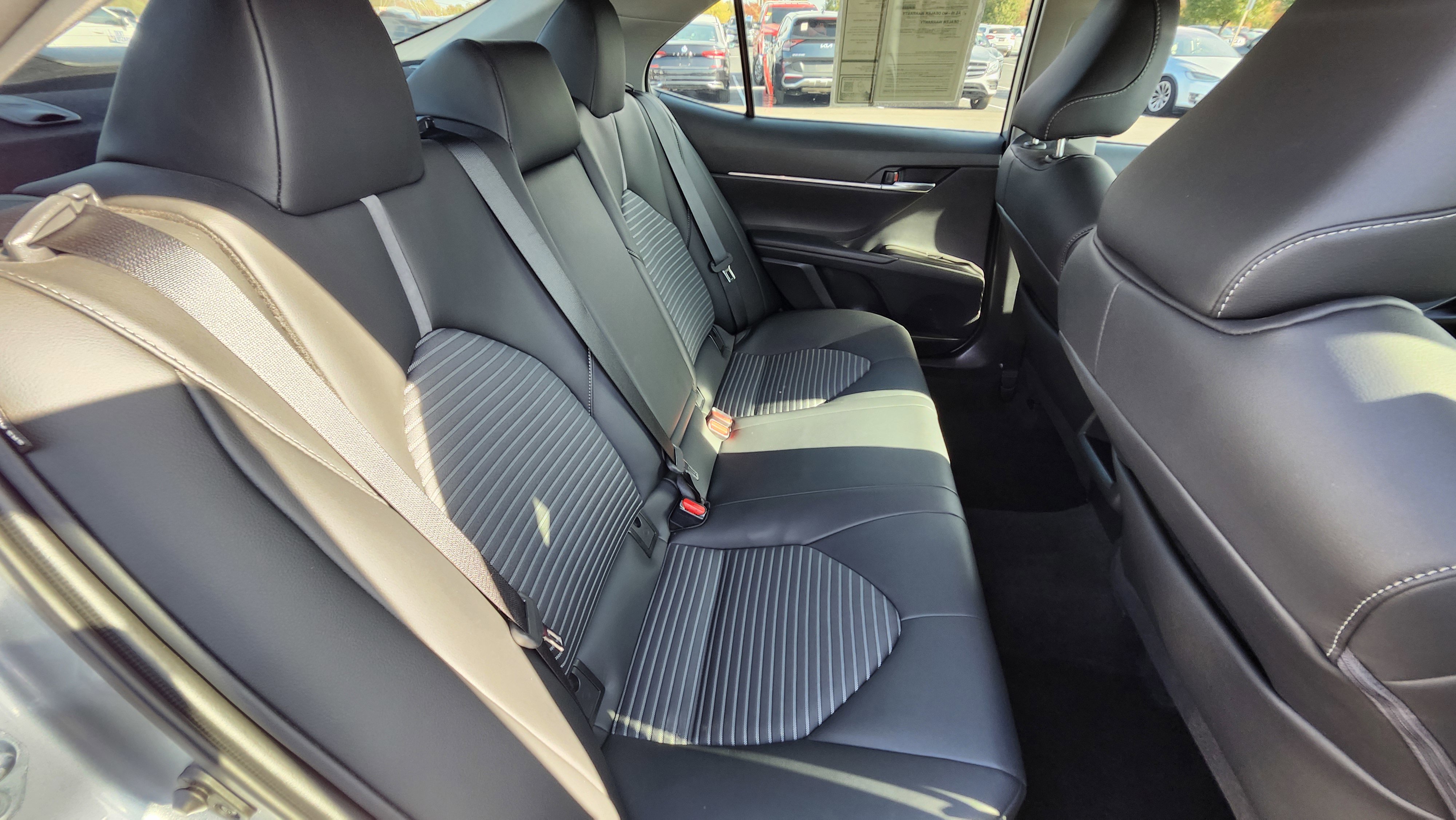 Used 2024 Toyota Camry SE image 14