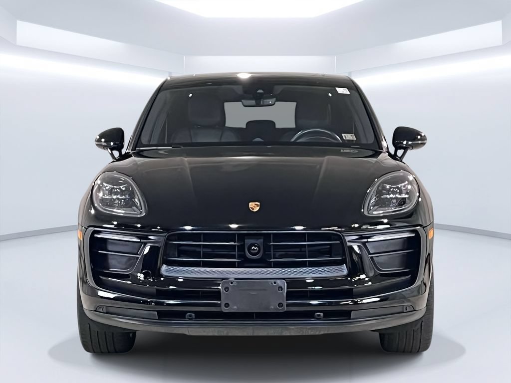 Certified 2023 Porsche Macan AWD/4WD image 10