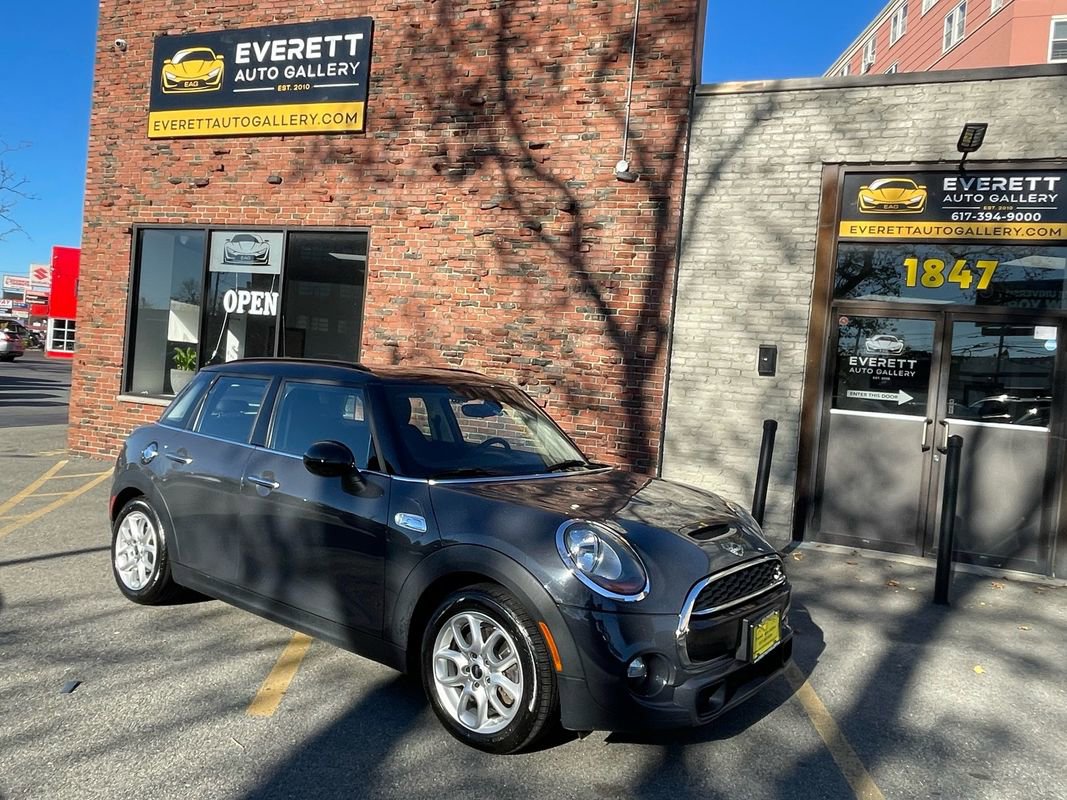 Used 2015 MINI Cooper S image 2