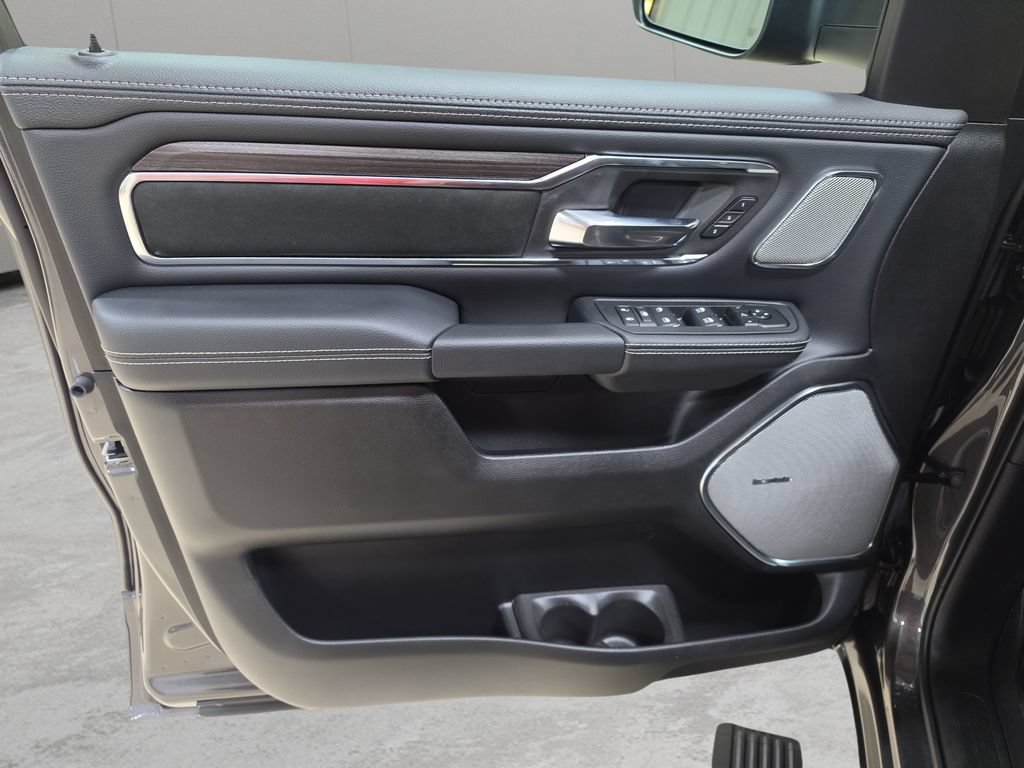 New 2027 RAM 1500 Laramie AWD/4WD image 32