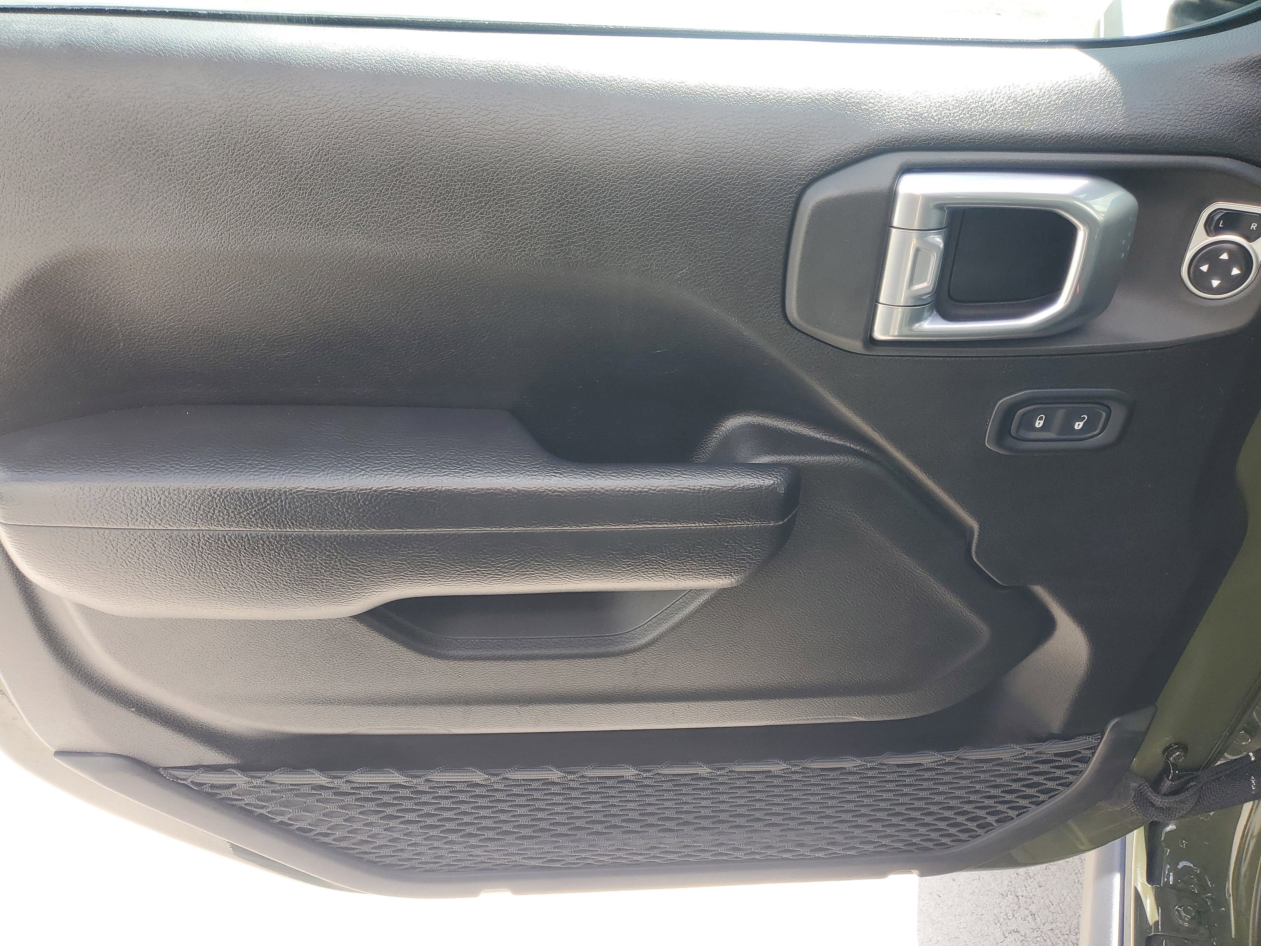 Used 2024 Jeep Wrangler Unlimited Rubicon image 18