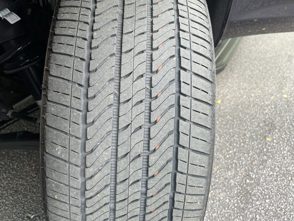 Used 2024 Chevrolet Tahoe RST w/ Luxury Package RWD image 35