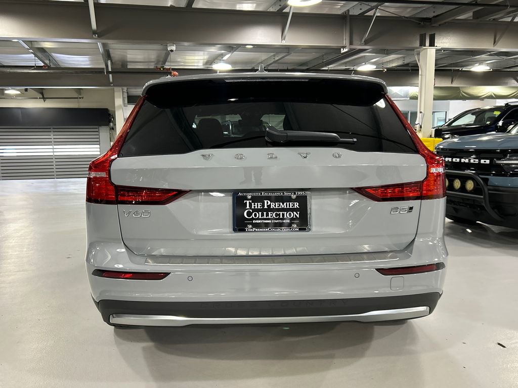 Used 2026 Volvo V60 B5 Cross Country Plus w/ Protection Package Premier AWD/4WD image 3