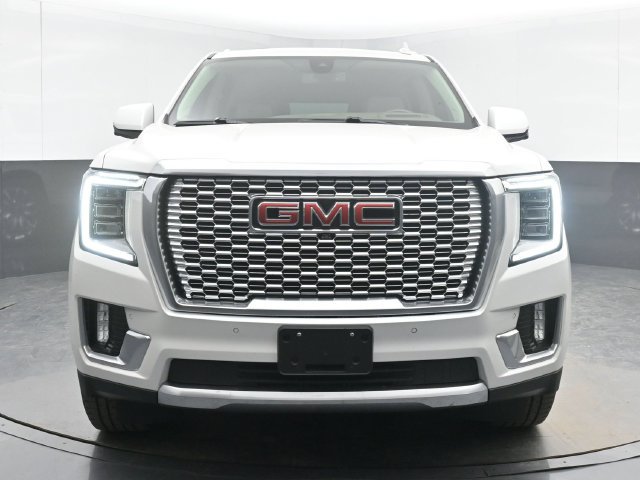 Used 2021 GMC Yukon XL Denali AWD/4WD image 3