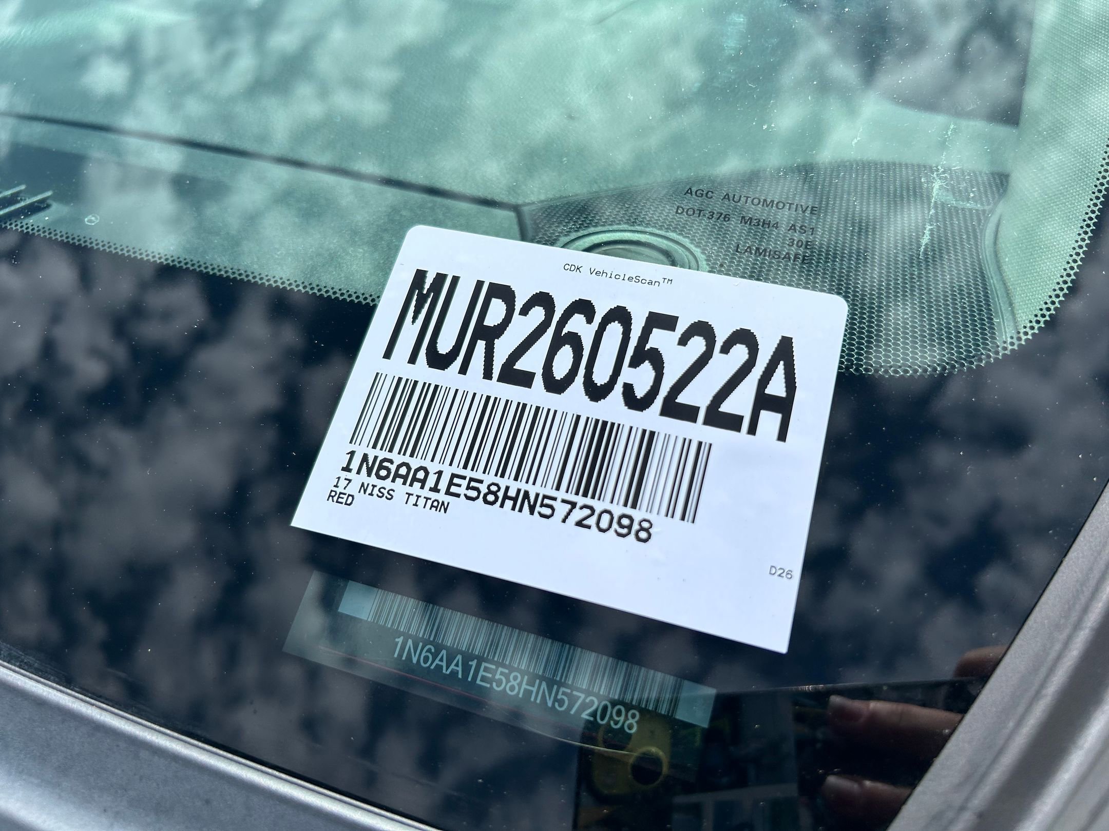Used 2017 Nissan Titan SV image 33