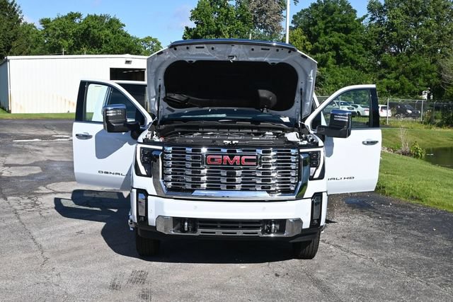 New 2026 GMC Sierra 3500 Denali w/ Denali Reserve Package AWD/4WD image 38