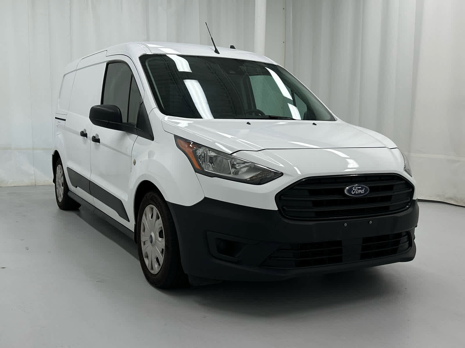 Used 2022 Ford Transit Connect XL image 2