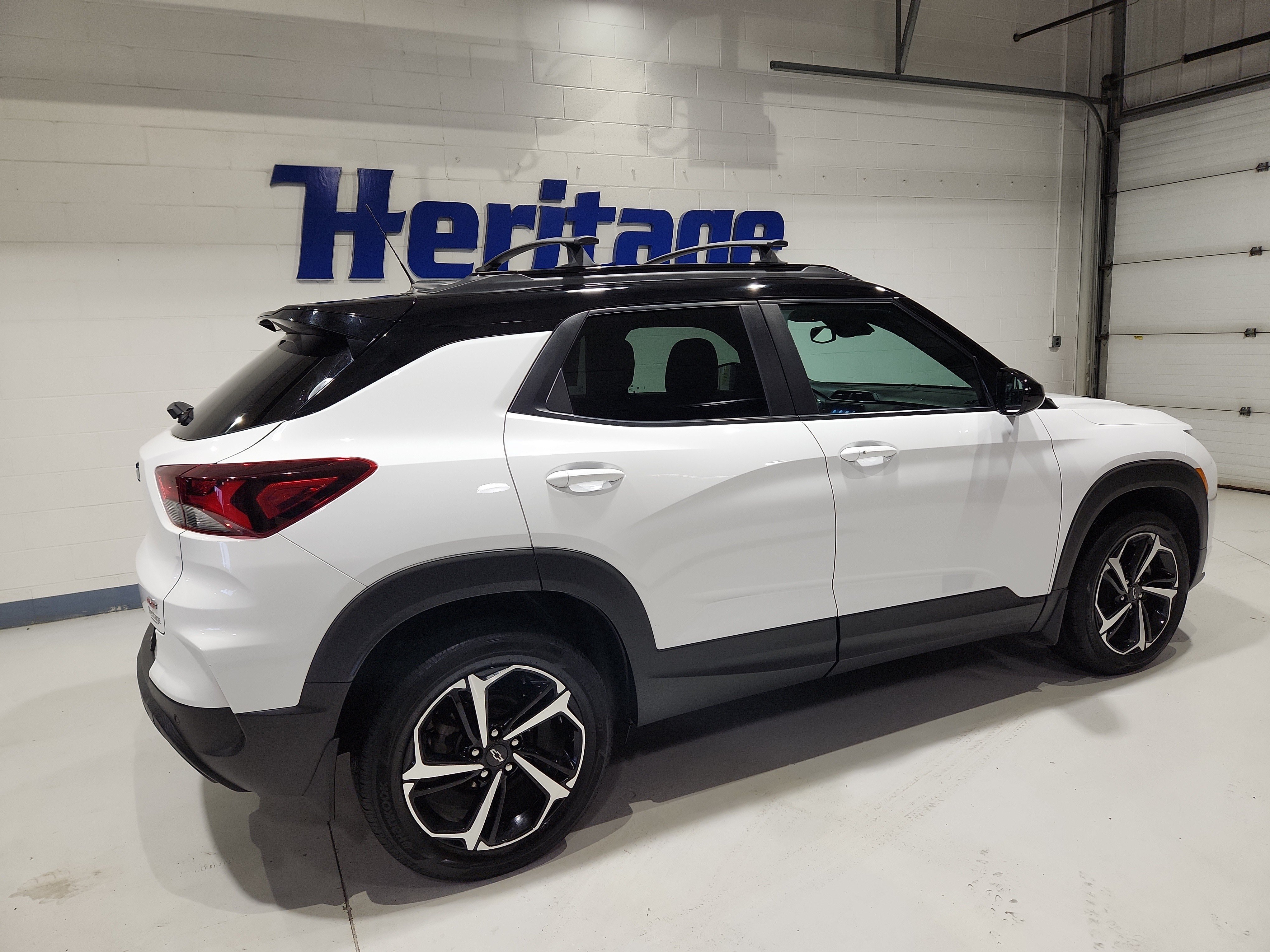 Used 2021 Chevrolet TrailBlazer RS w/ Technology Package AWD/4WD image 26