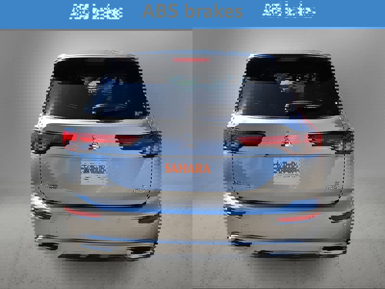 Used 2023 Mitsubishi Outlander SE image 9