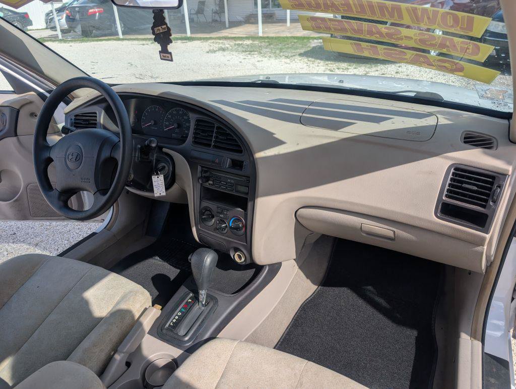 Used 2002 Hyundai Elantra GLS FWD image 14