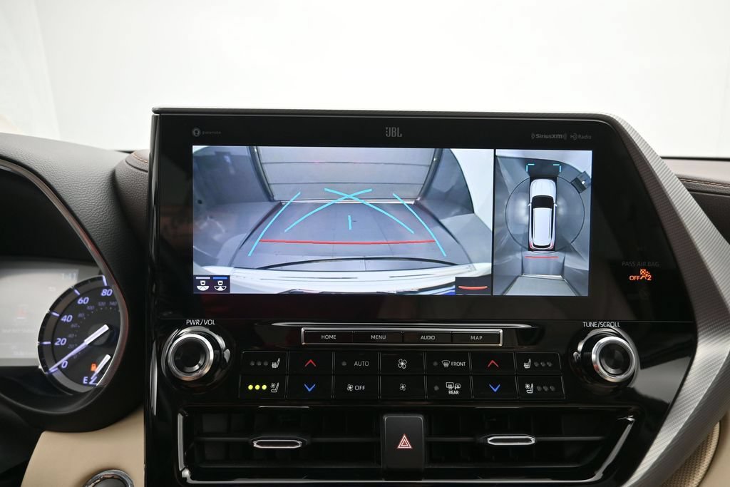 Used 2022 Toyota Highlander Platinum FWD image 17