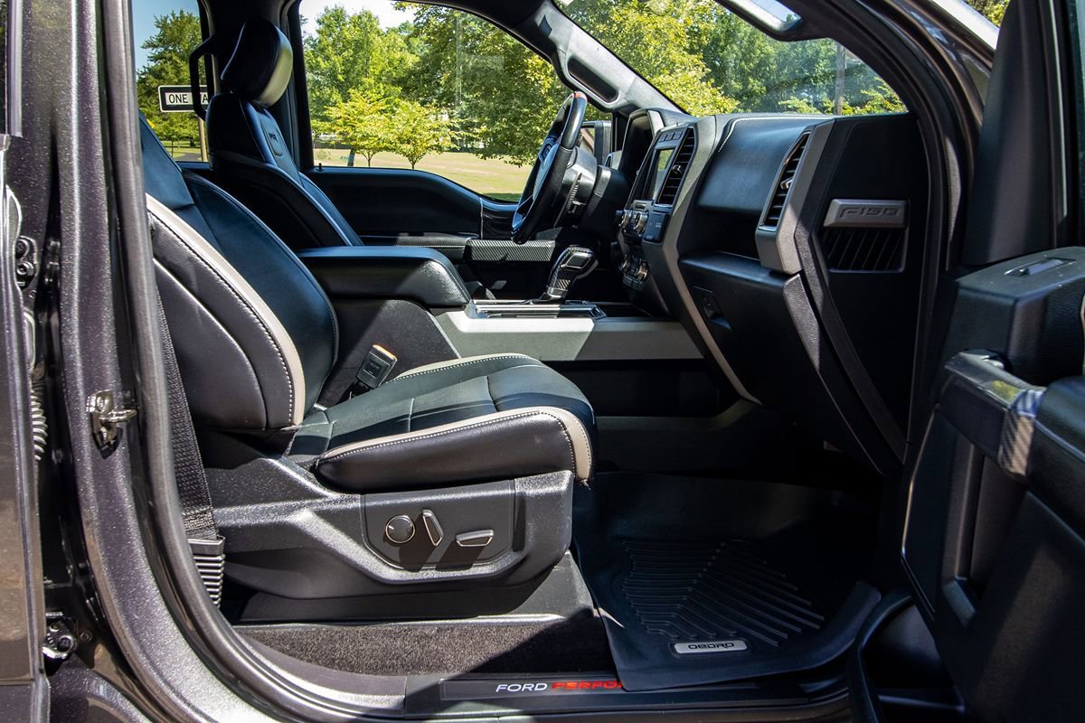 Used 2018 Ford F150 Raptor w/ Equipment Group 802A Luxury AWD/4WD image 21