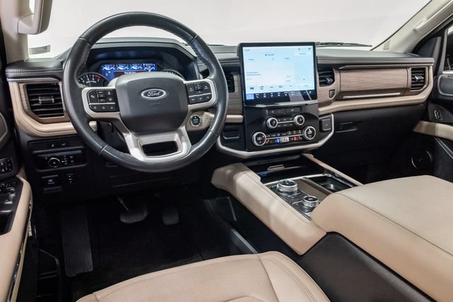 Used 2024 Ford Expedition Limited AWD/4WD image 7