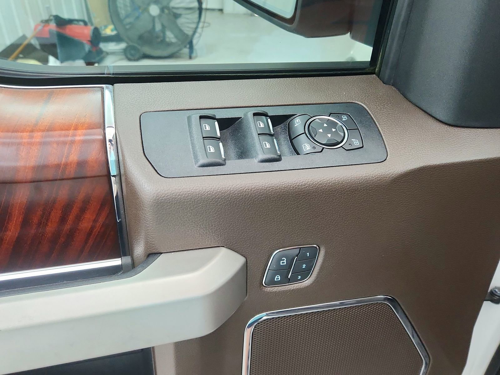 Used 2019 Ford F150 King Ranch image 32