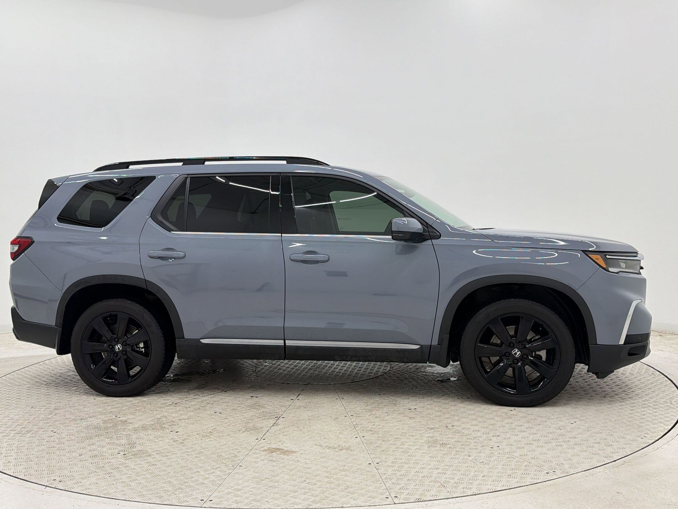 Used 2024 Honda Pilot Elite image 8