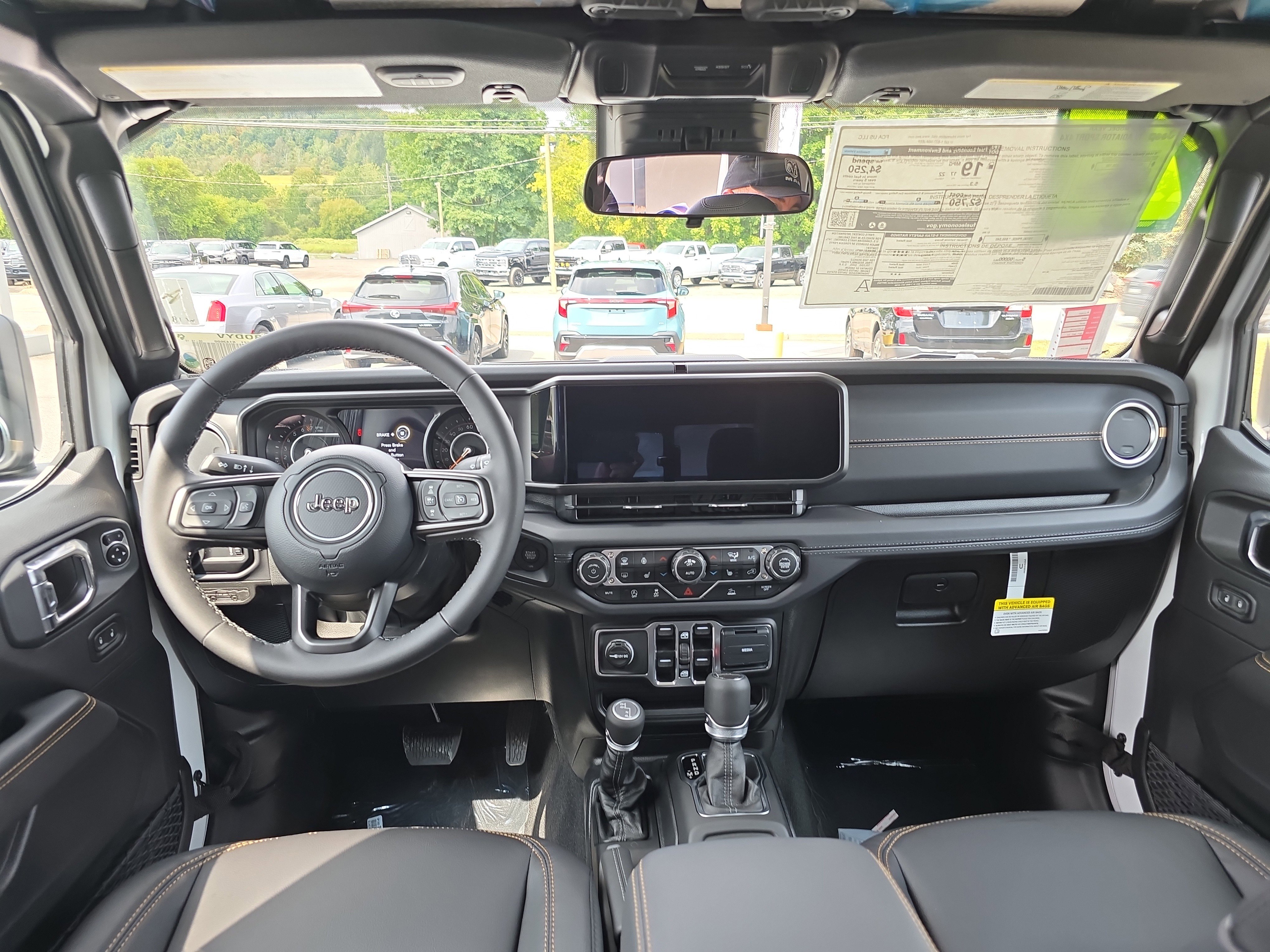 New 2025 Jeep Gladiator Sport image 15