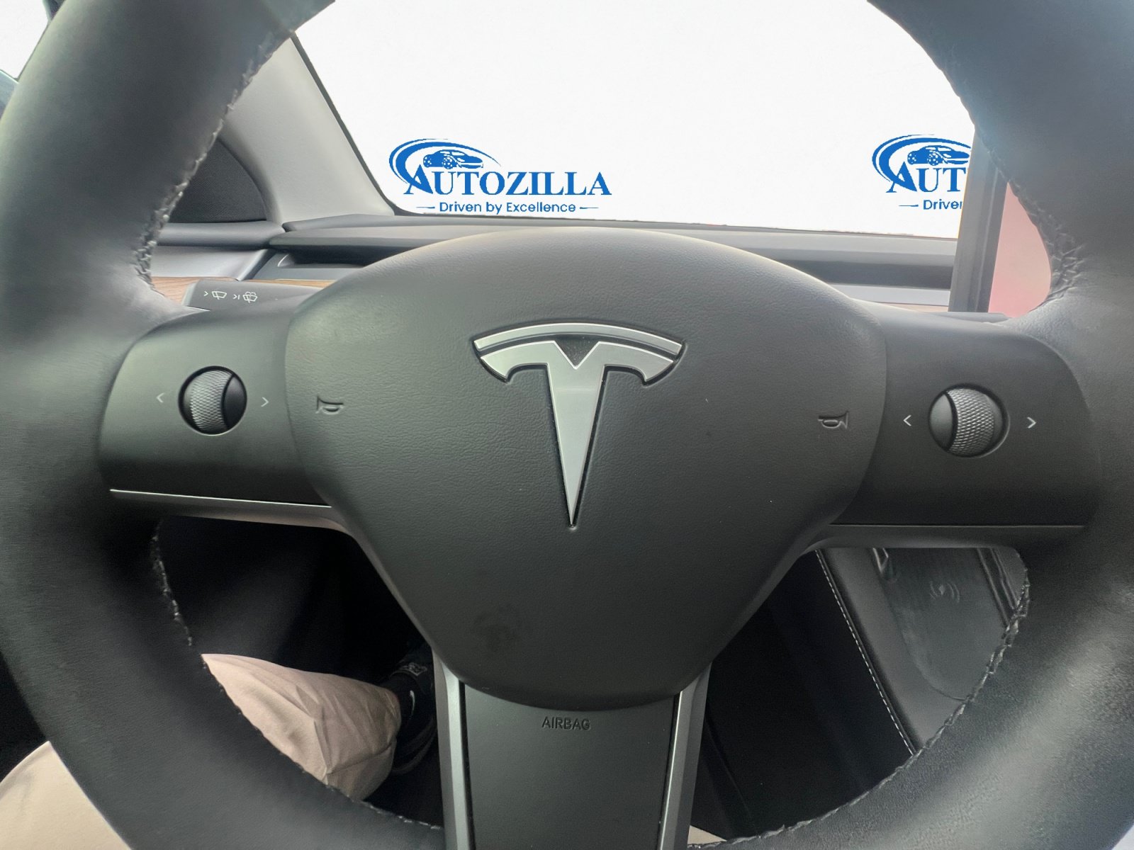 Used 2025 Tesla Model Y Long Range RWD image 15