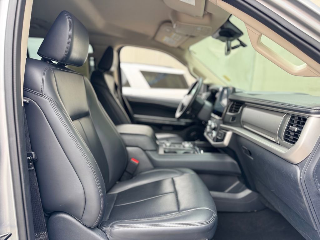 Used 2024 Ford Expedition XLT AWD/4WD image 27