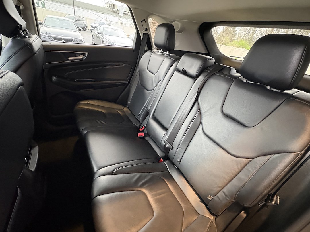 Used 2016 Ford Edge Titanium w/ Technology Package FWD image 23