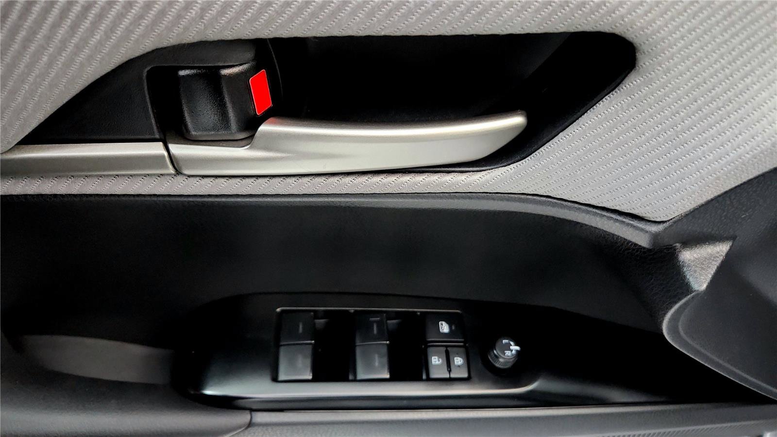 Certified 2025 Toyota Camry SE image 31