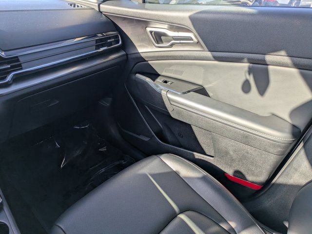 Used 2023 Kia Sportage EX image 15