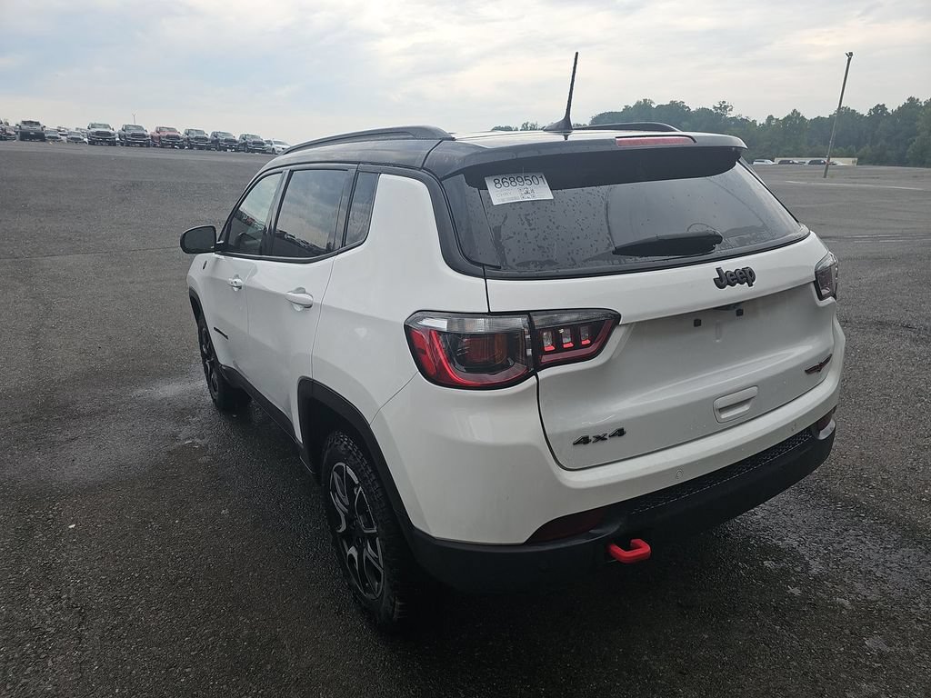 Certified 2025 Jeep Compass Trailhawk AWD/4WD image 4