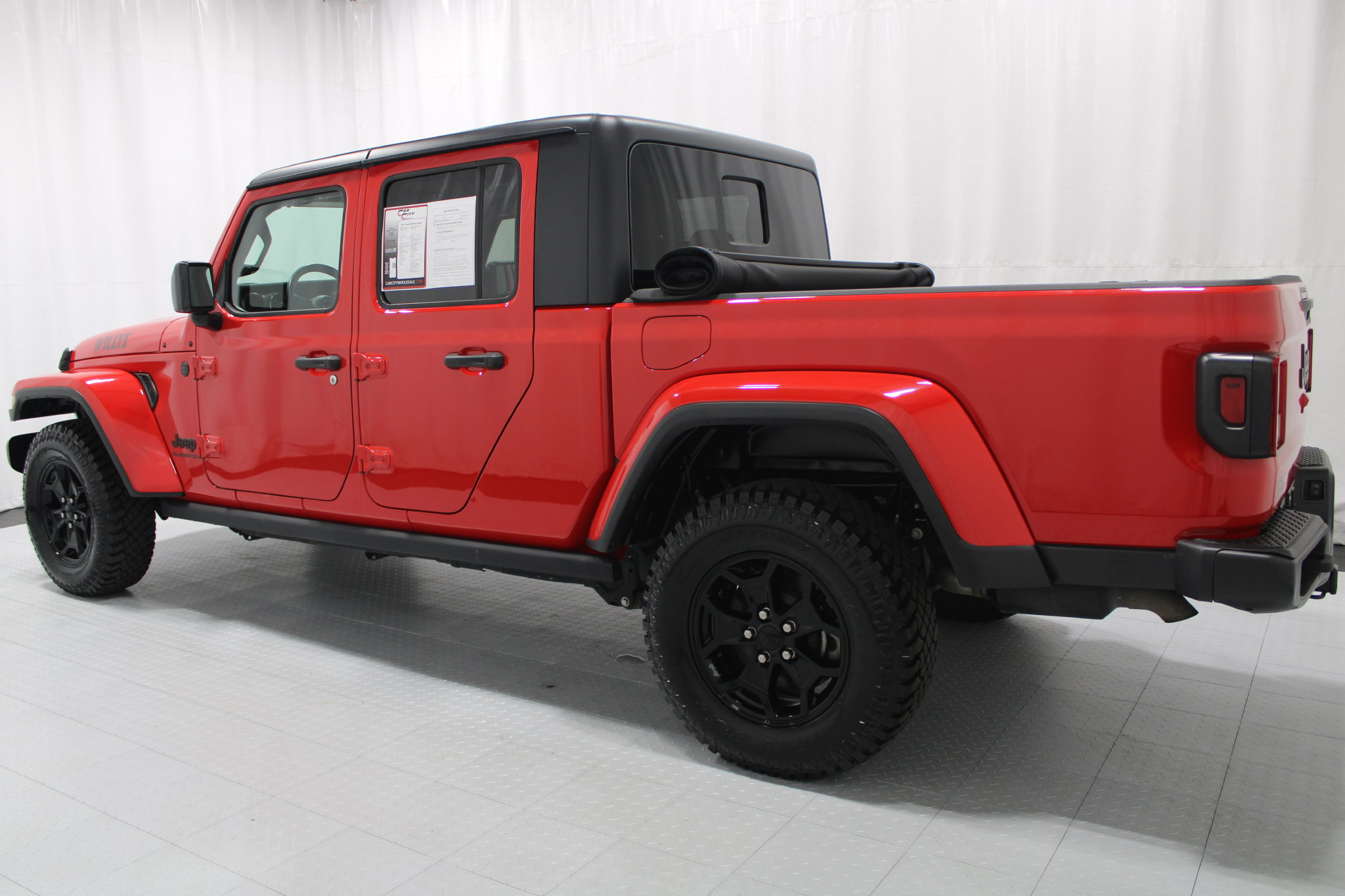 Used 2021 Jeep Gladiator Sport AWD/4WD image 8