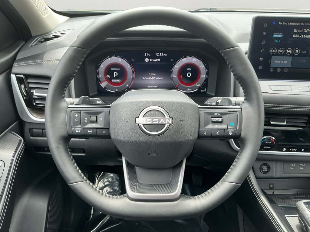 Used 2025 Nissan Rogue Platinum FWD image 19
