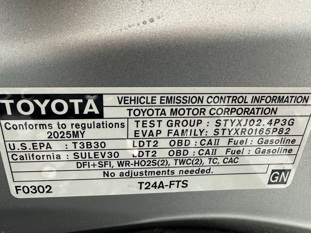 Used 2025 Toyota Highlander XLE AWD/4WD image 75