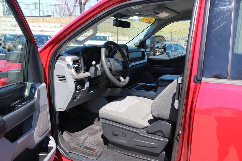 Used 2023 Ford F250 XLT w/ XLT Premium Package image 8