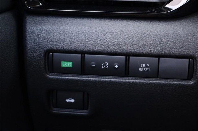 Certified 2025 Nissan Sentra SR image 18