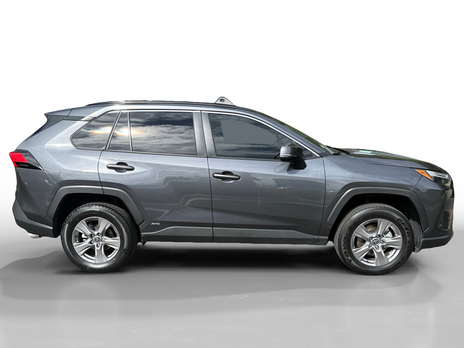 Used 2025 Toyota RAV4 LE AWD/4WD image 6