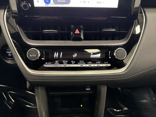 Used 2024 Toyota Corolla Cross SE image 17