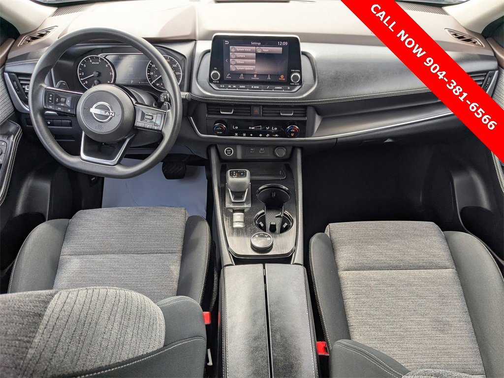 Used 2023 Nissan Rogue SV image 17