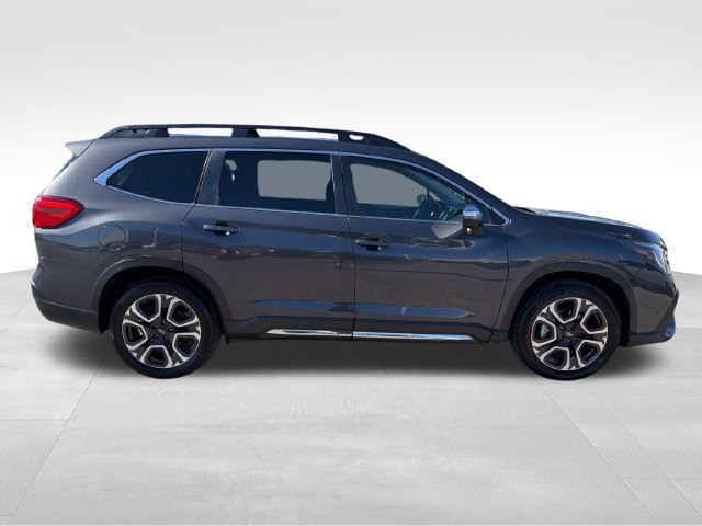 Used 2023 Subaru Ascent Limited w/ Technology Package AWD/4WD image 8