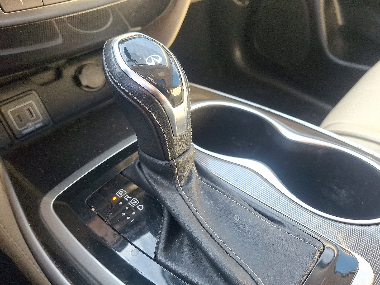 Certified 2019 INFINITI QX60 Luxe w/ Essential Package image 15