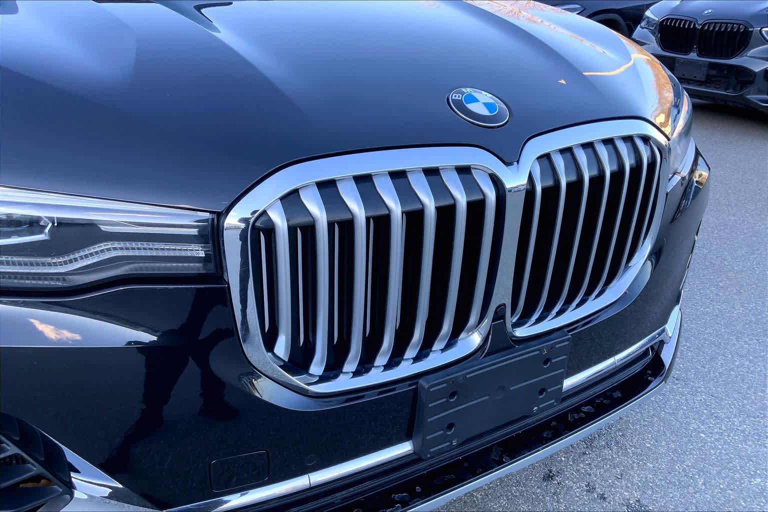 Used 2019 BMW X7 xDrive40i w/ Cold Weather Package image 29
