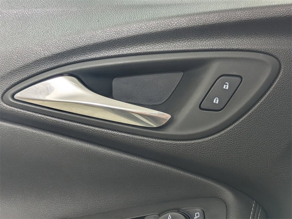 Used 2023 Buick Encore GX Select w/ Safety Package II image 13