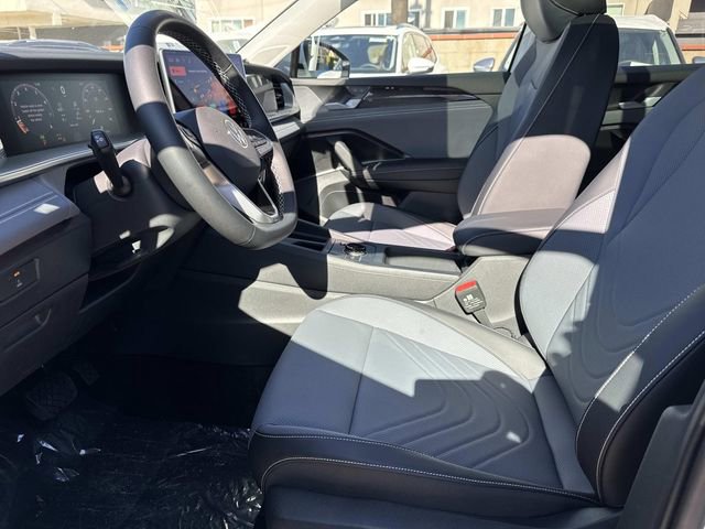 New 2026 Volkswagen Tiguan SE image 12