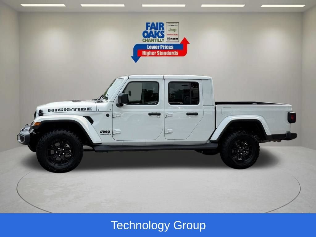 Certified 2025 Jeep Gladiator Sport AWD/4WD image 13